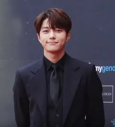 엘