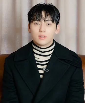 민현