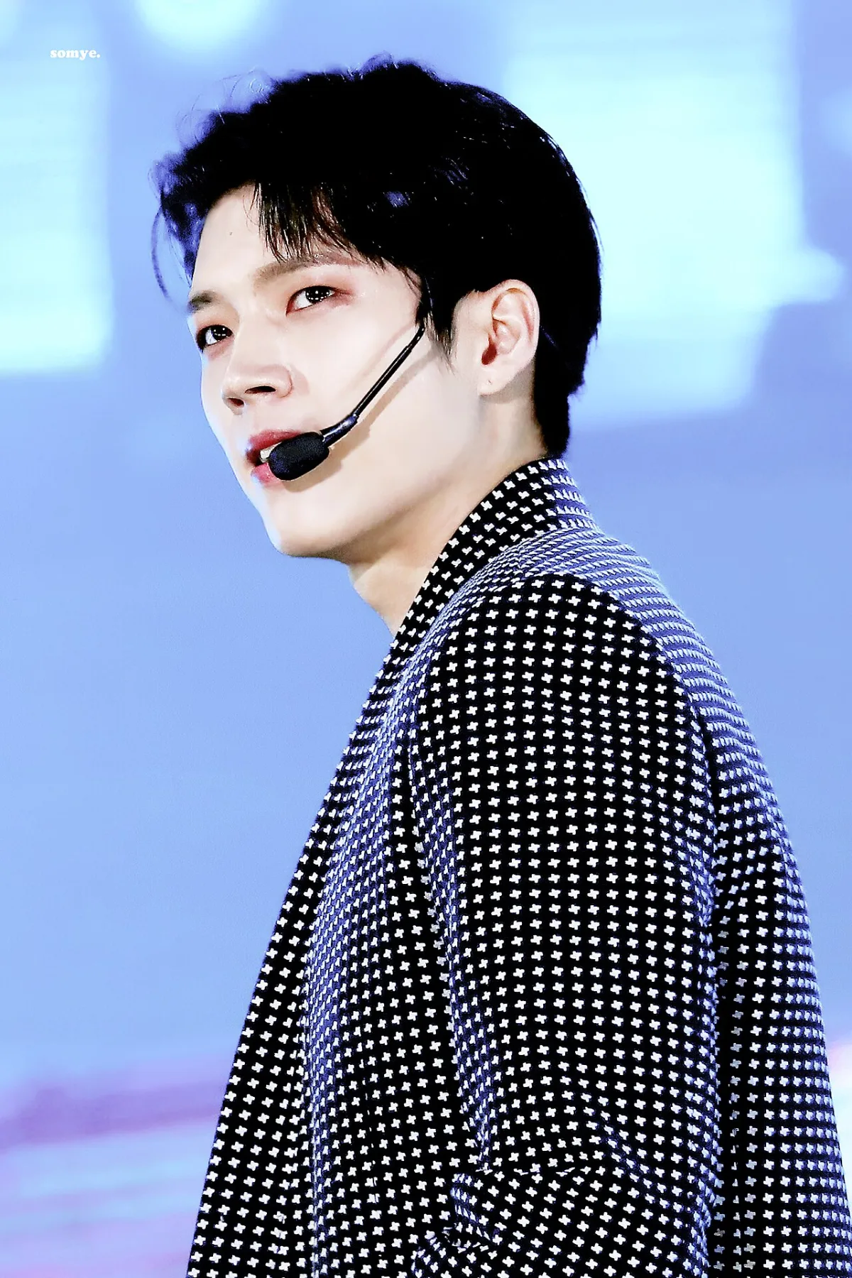 우현