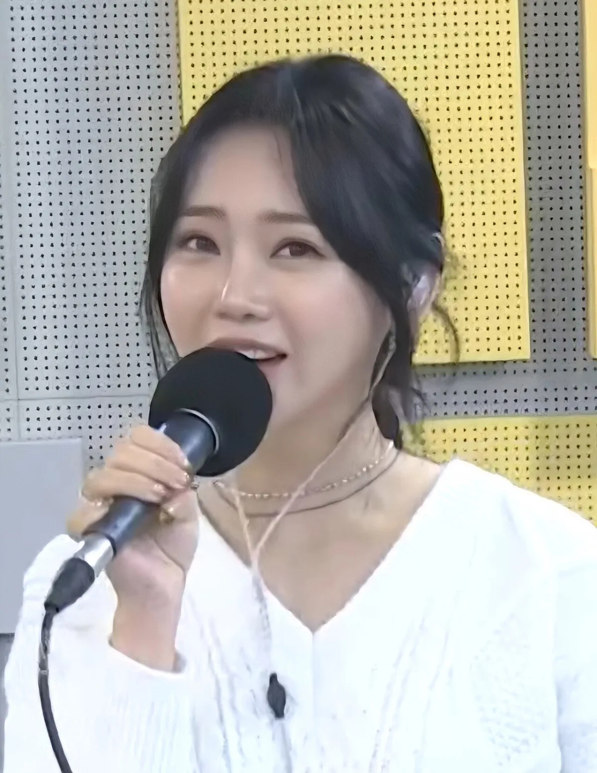 홍지윤